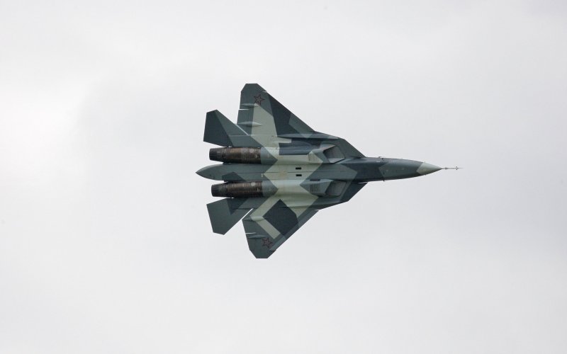 Самолет истребитель т50
