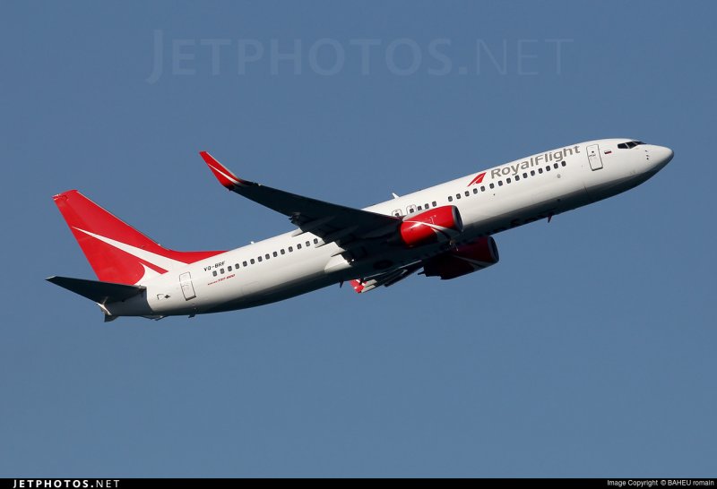 VQ-BRF Boeing 737-808