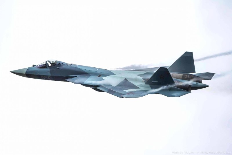 Самолет пятого поколения Су-57