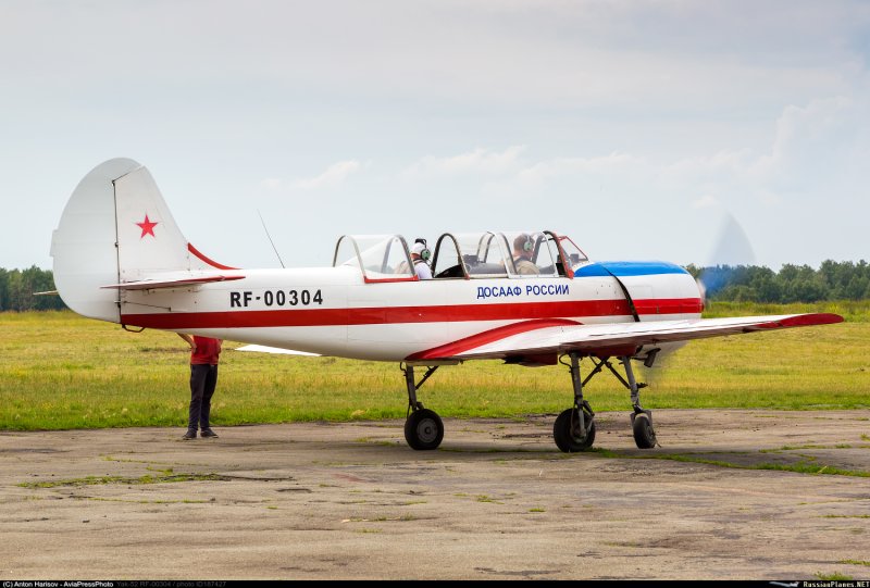Яковлев як-52