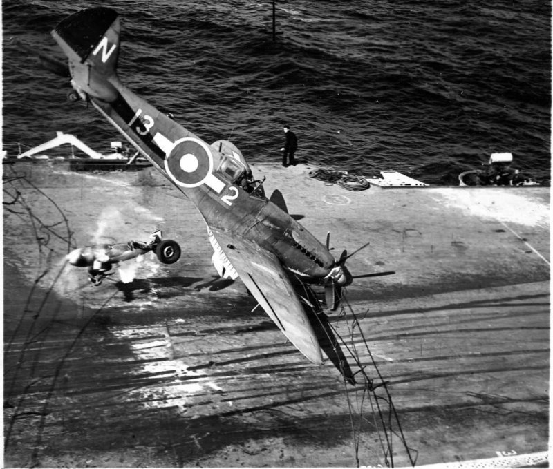 Seafire ww2 на авианосце
