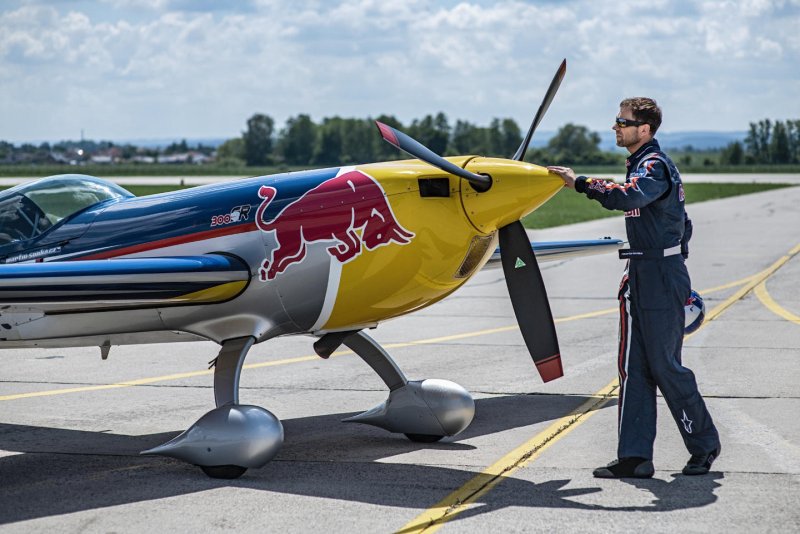 Самолеты Red bull Air