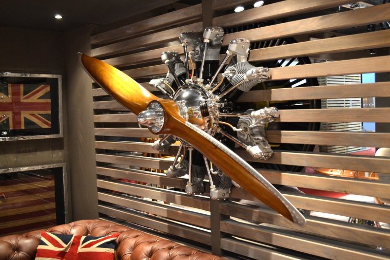 Бра пропеллер Wood Propeller Wall Lamp