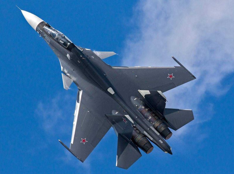 Многоцелевой истребитель Су-30