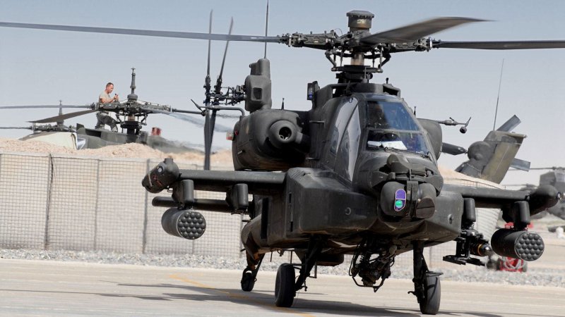 Вертолет "MCDONNELL Douglas Ah-64 Apache"