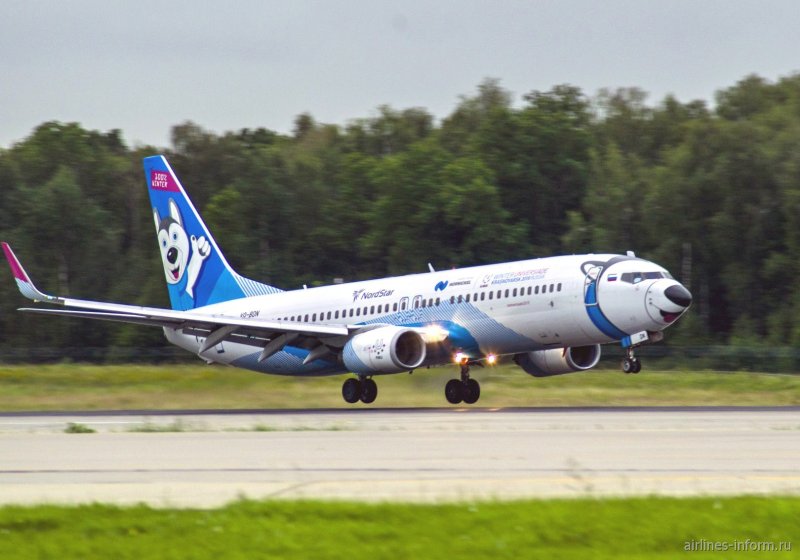 Самолёт Боинг 737