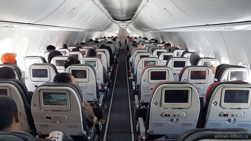 Боинг 737-900 салон