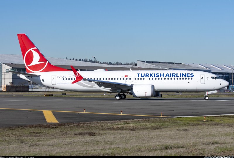 Боинг 737 Макс салон Туркиш Эйрлайнс