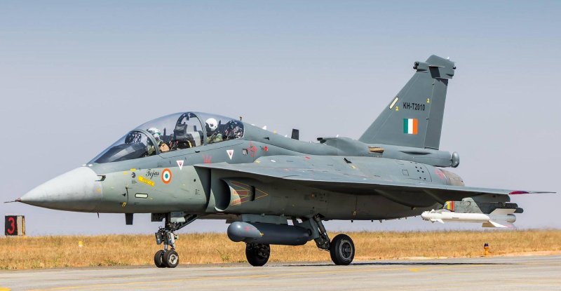 Tejas LCA истребитель