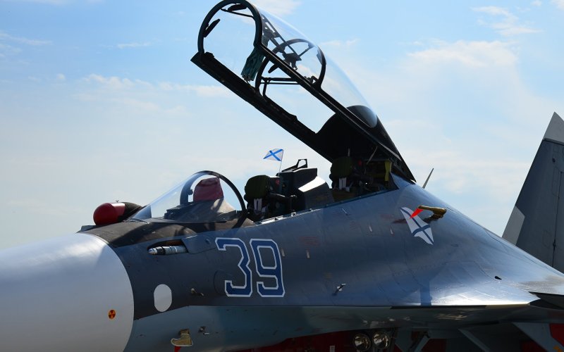 Су-30см кабина