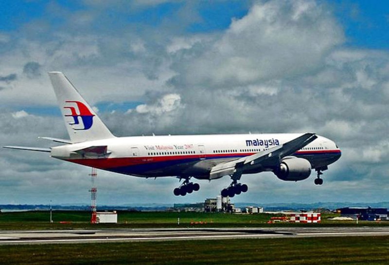Боинг 777 Малайзия синий