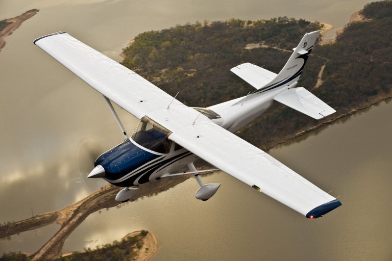 Cessna 182 сверху
