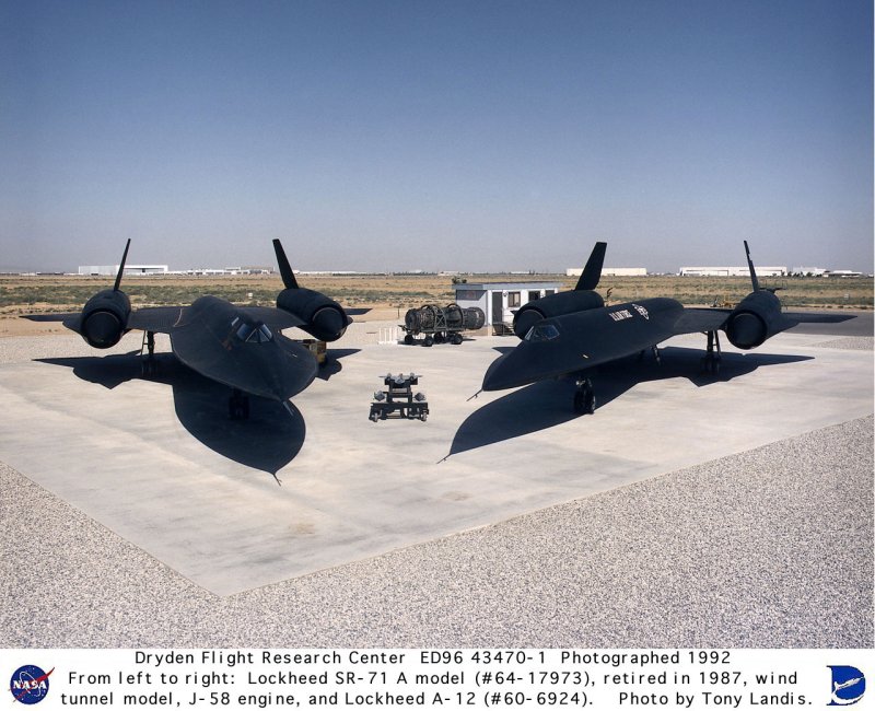 Стратегический разведчик SR-71 черная птица