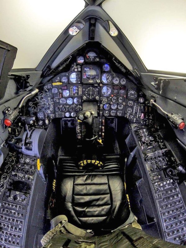 SR-71 Blackbird кабина