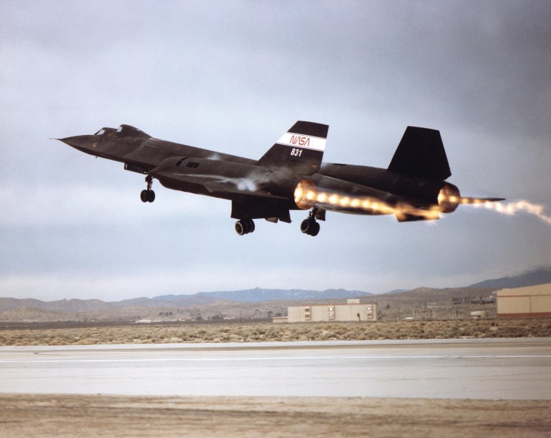 SR-71 Blackbird черный Дрозд