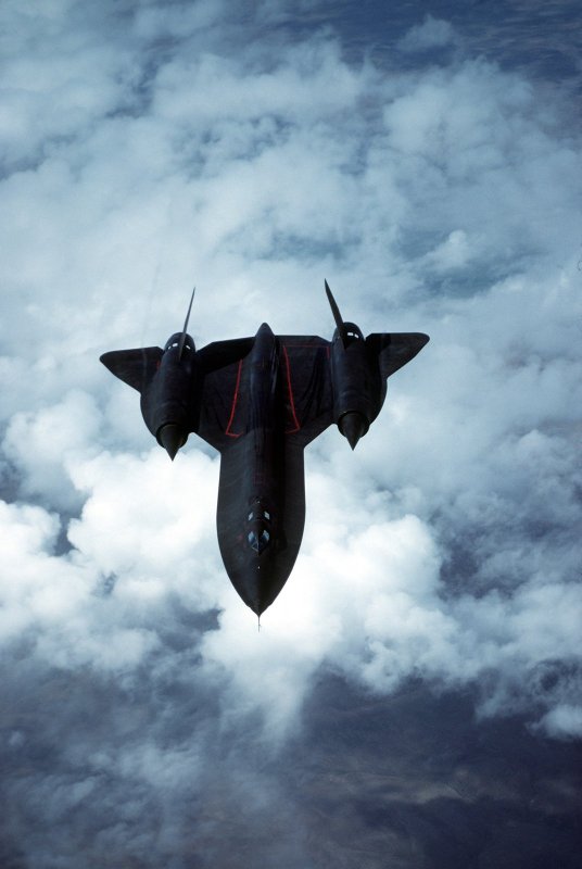 SR-71 черный Дрозд