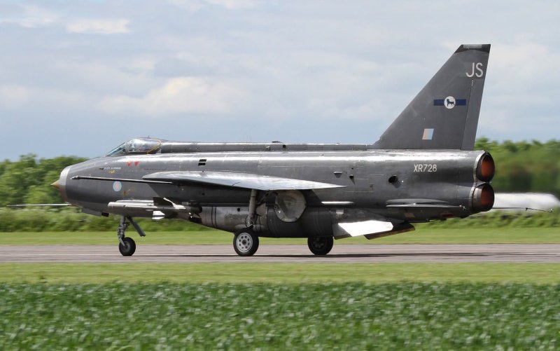 English Electric Lightning f.6
