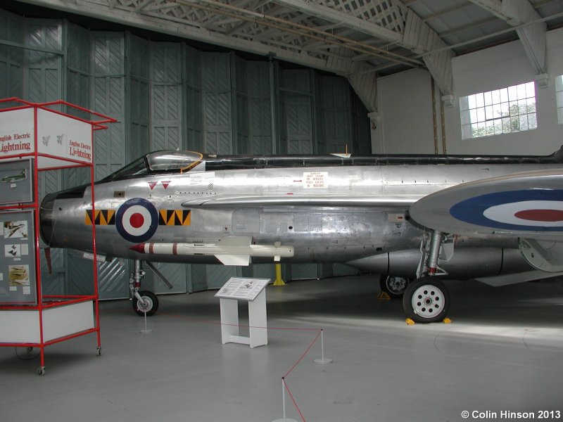 Самолёт Lightning f2a