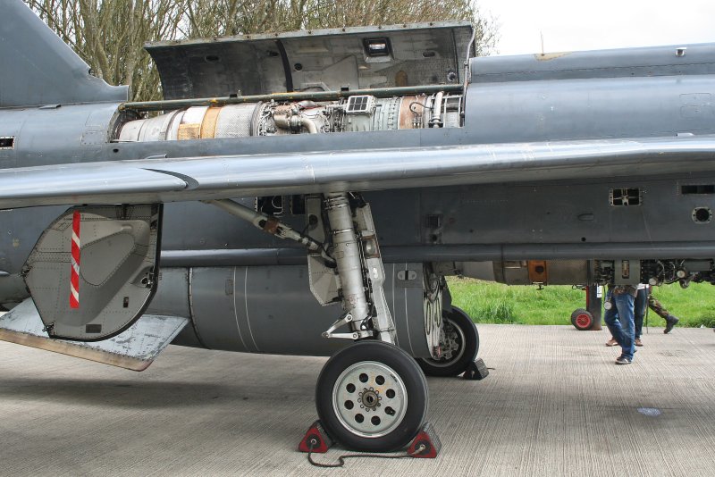 Самолёт Lightning f.6