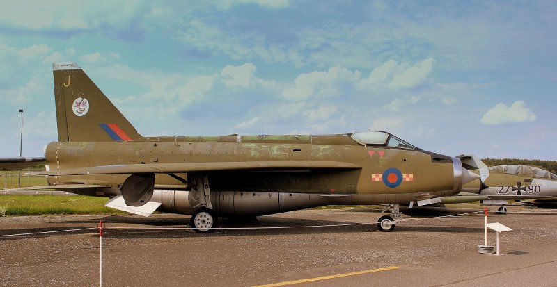 Lightning xm135