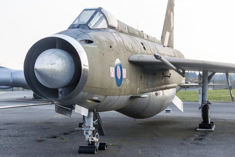 Lightning f.6 пушки Aden