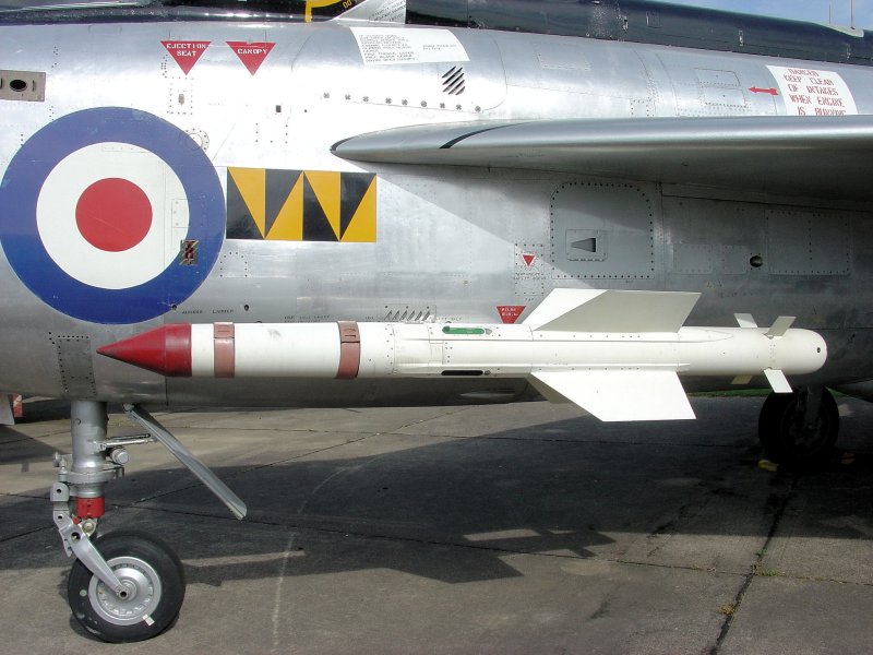 Ee Lightning