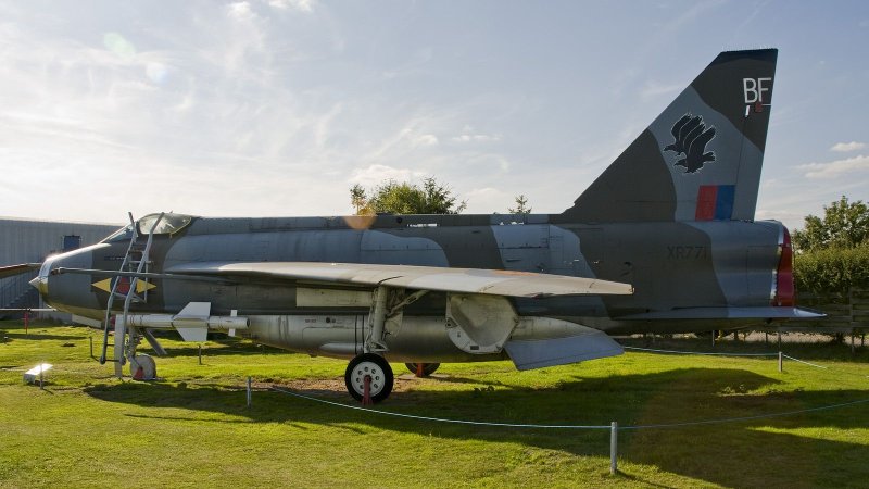 Electric Lightning f6