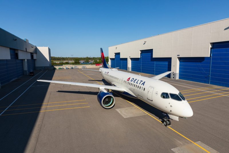 Airbus a220-100