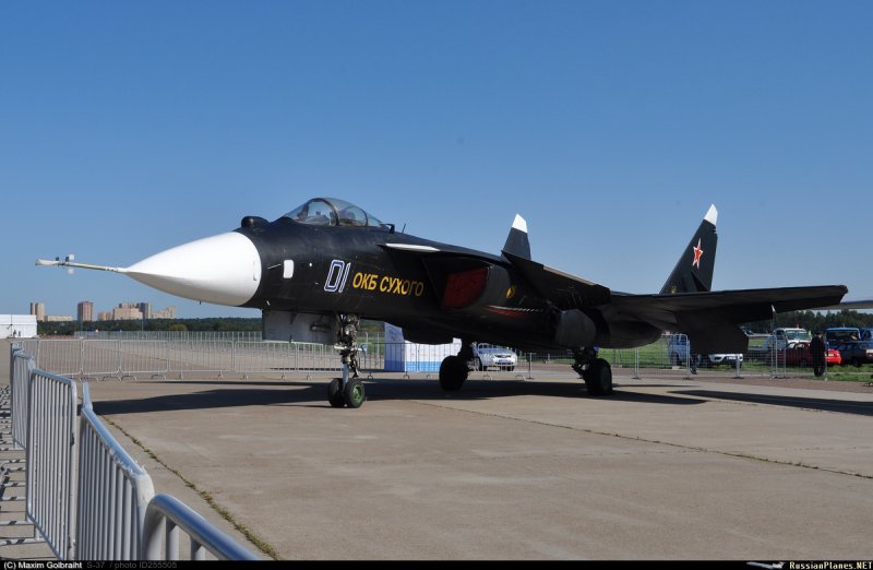 Су-47 истребитель