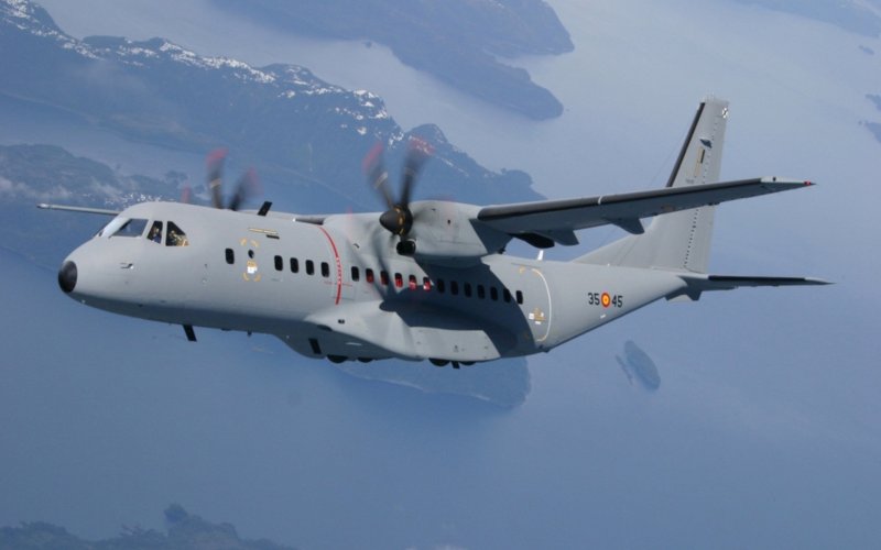 Военно-транспортный самолет с-295