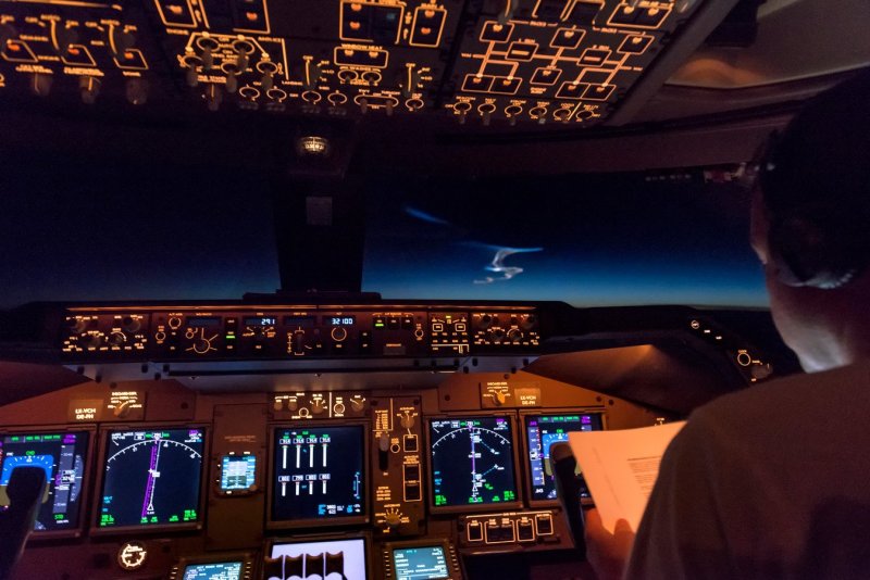 Кабина пилота Боинг 747