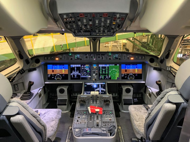 Airbus a220 кабина