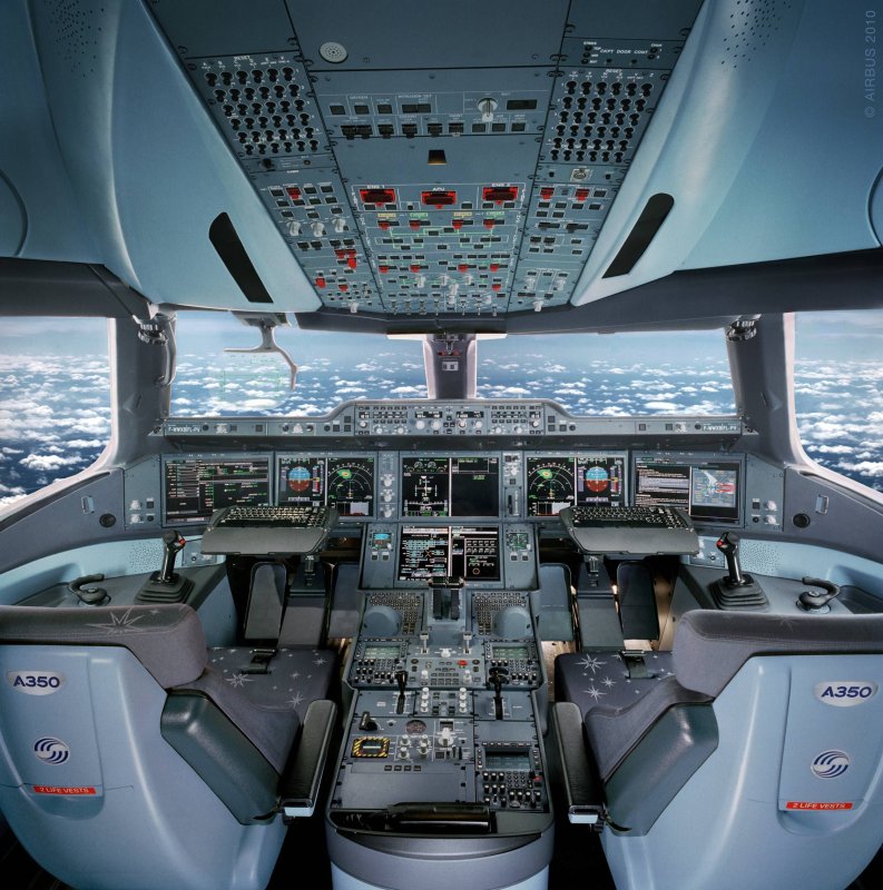 Кабина самолёта Airbus a350