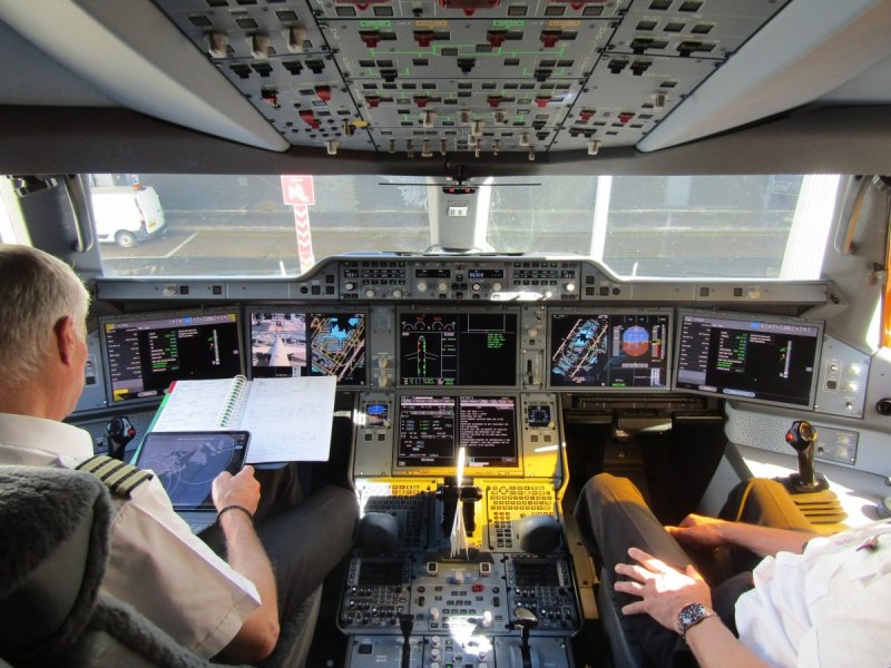 Airbus a350 кабина