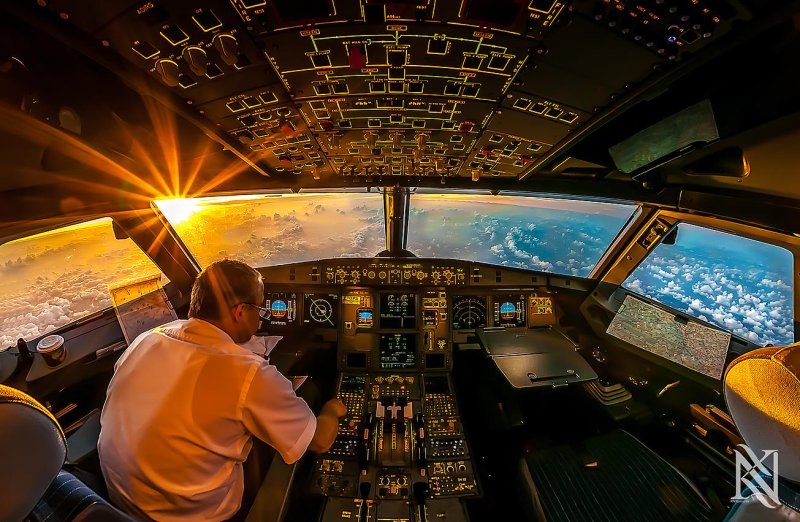 Вид из кабины пилотов Airbus a320