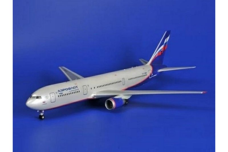 Сборная модель zvezda пассажирский авиалайнер Боинг 767-300 (7005pn) 1:144