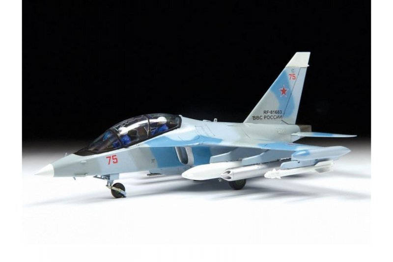 Сборная модель zvezda 7307 российский учебно-боевой самолет "як-130"