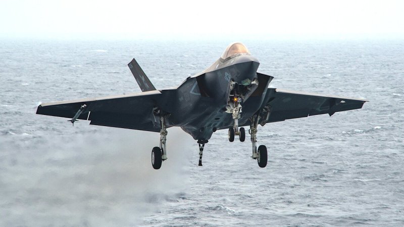Крушение американского истребителя f-35 Lightning II