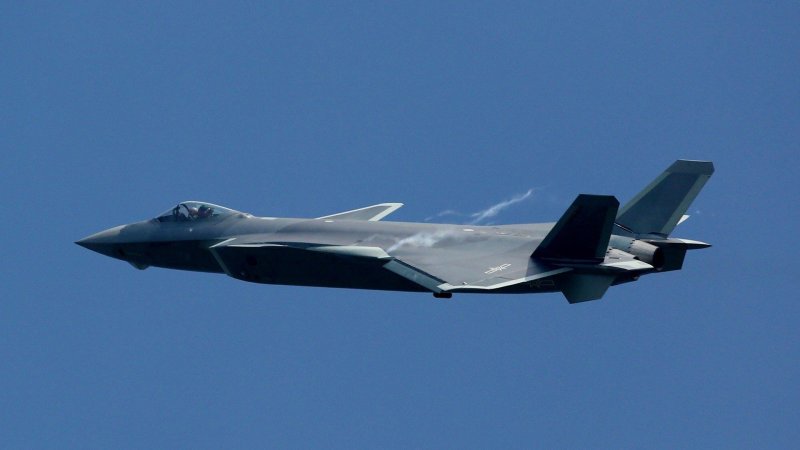 Китайский истребитель пятого поколения Chengdu j-20