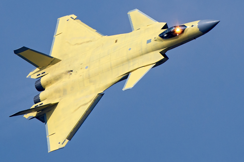 Китайский истребитель пятого поколения Chengdu j-20