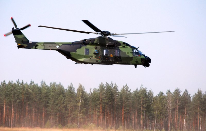 Nhi MRH-90 Taipan