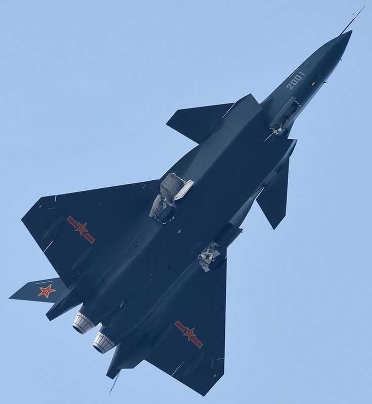 Китайский самолет пятого поколения j-20