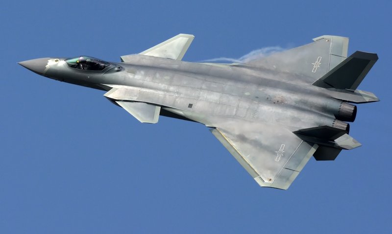 J-20 истребитель