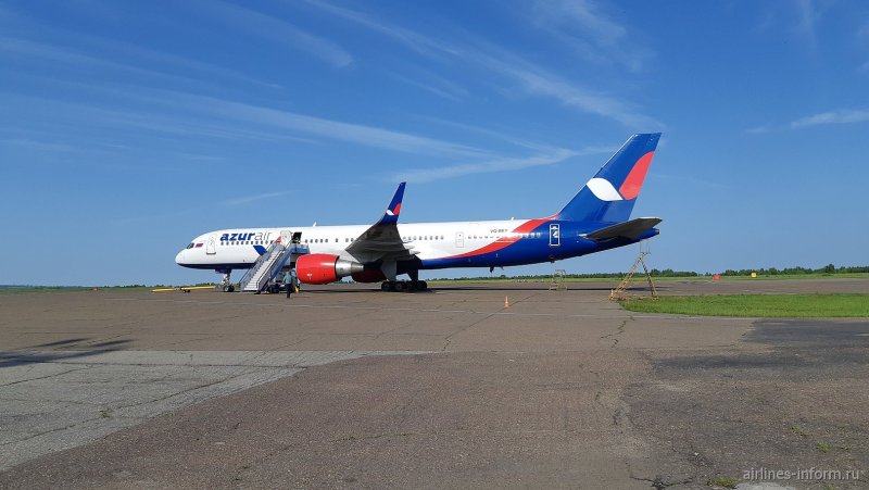 Боинг 757 Азур Эйр