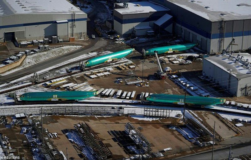 737 Max завод