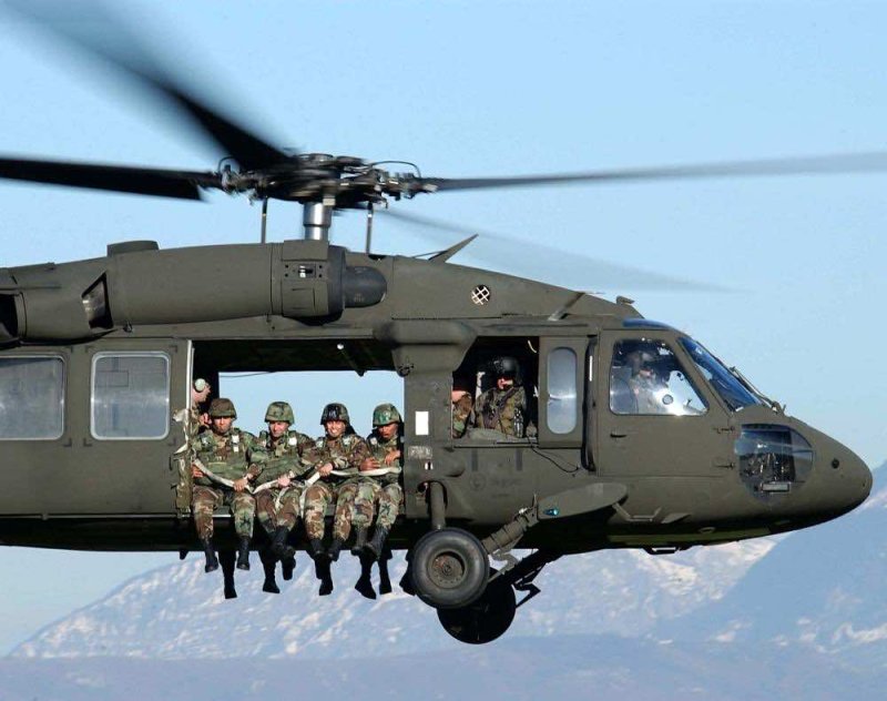 Sikorsky uh-60 Black Hawk
