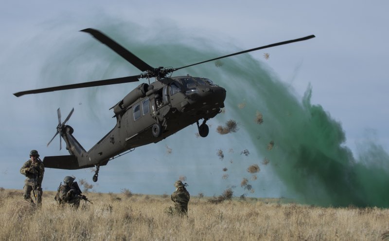 Uh-60 Black Hawk высадка
