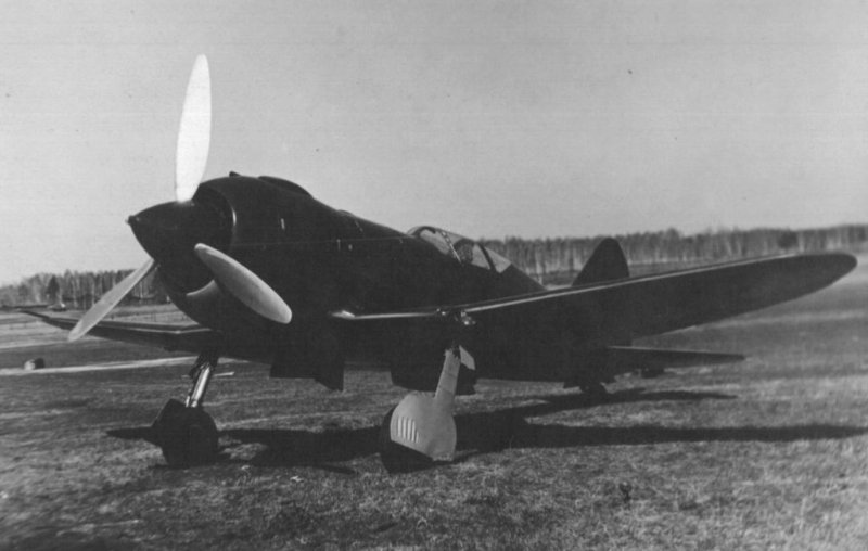 Самолет и 185 м71