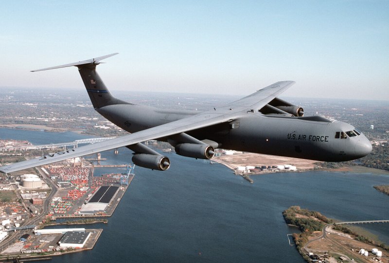 Локхид с-141 Старлифтер