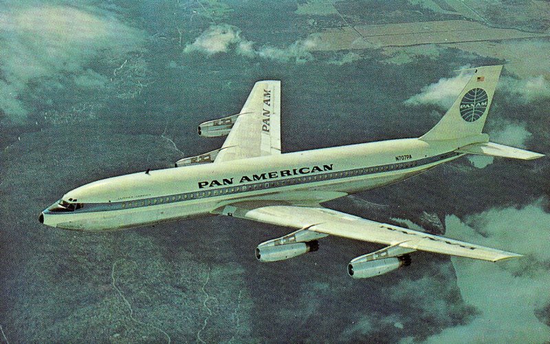 Пассажирский Boeing 707